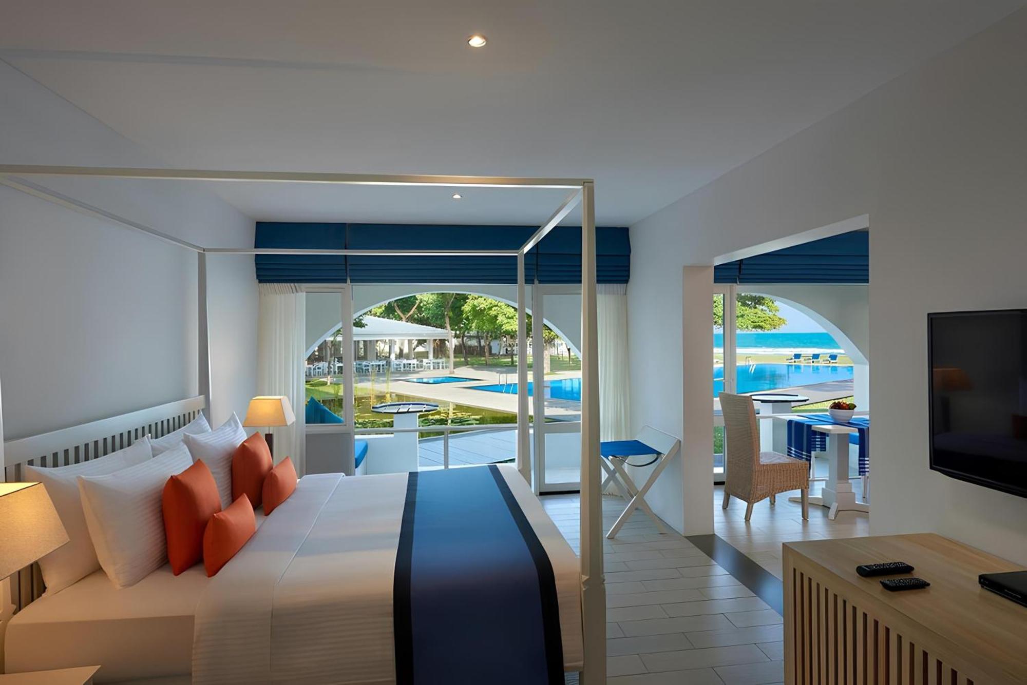 Trinco Blu By Cinnamon Trincomalee Exterior photo
